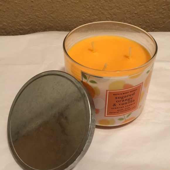 NWT Bath & Body Works Sugared Orange & Vanilla 3 wick Candle. Smells amazing - Picture 5 of 6